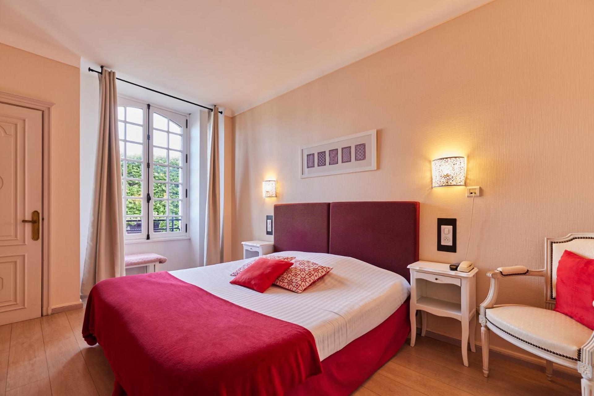 Hotel Les Deux Magots La Roche-Bernard Eksteriør billede