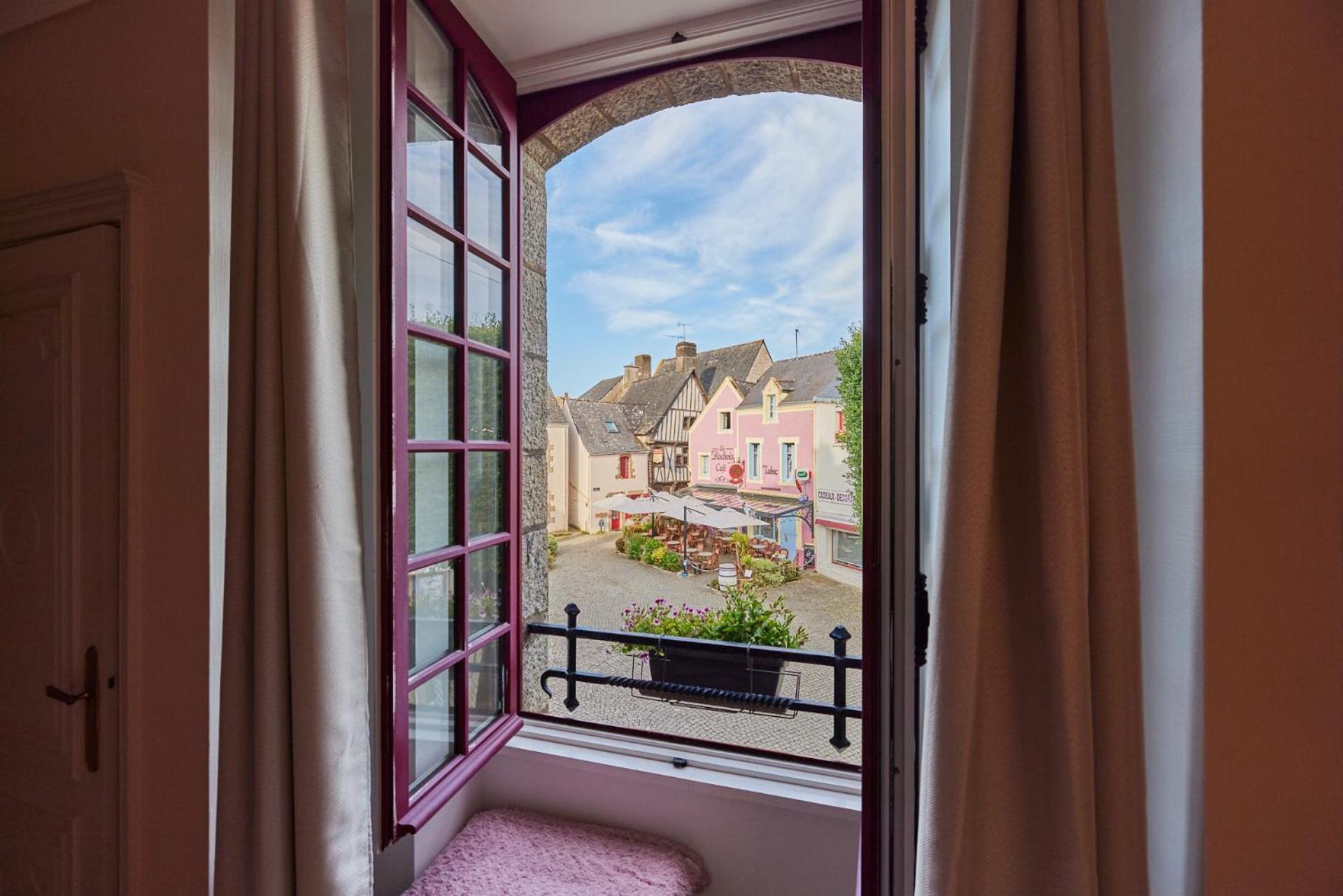 Hotel Les Deux Magots La Roche-Bernard Eksteriør billede
